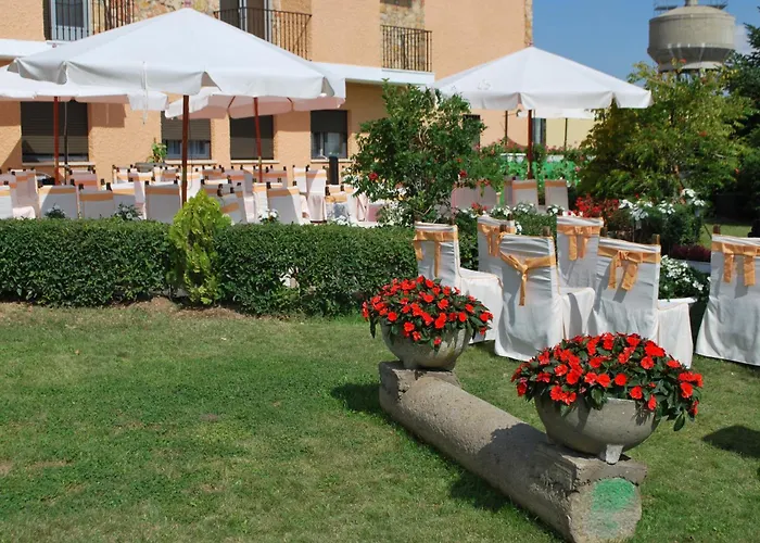 Hotel Cuatro Calzadas Martinamor